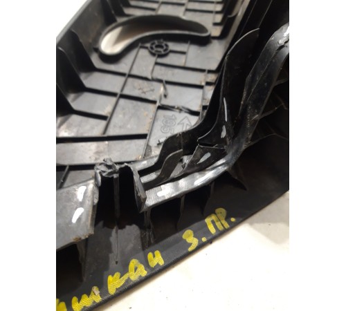 Накладка салона (задняя, правая)