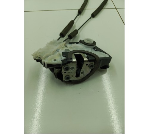 Замок двери передний правый