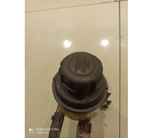 Бачок гидроусилителя