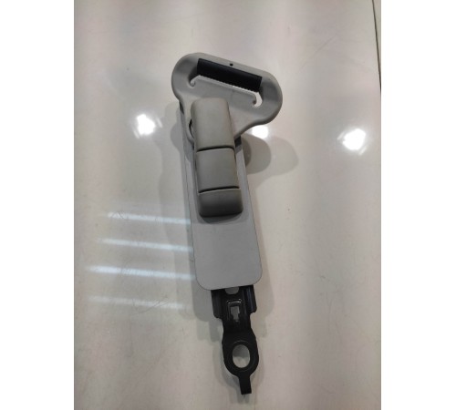 Регулятор высоты ремня безопасности (передний, правый)