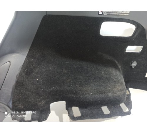 Обшивка багажника(правая)