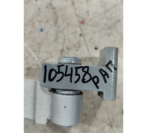 Петля двери(задняя левая верхняя)