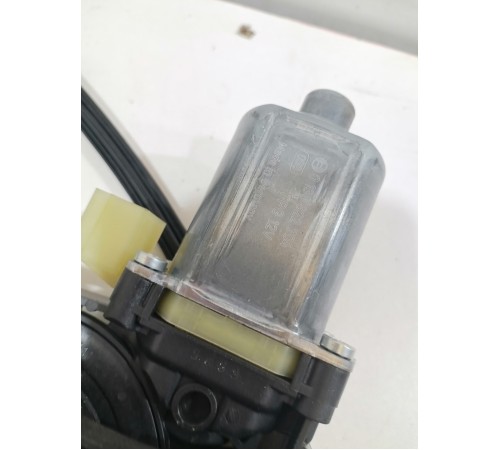 Стеклоподъёмник передний левый в сборе