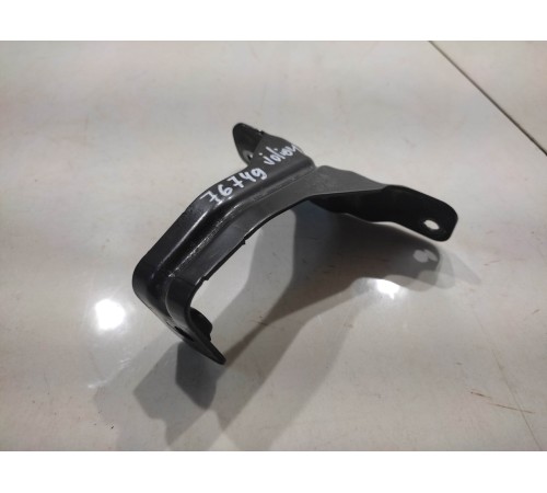 Крепеж патрубка высокого давления