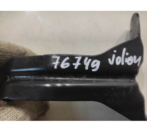 Крепеж патрубка высокого давления