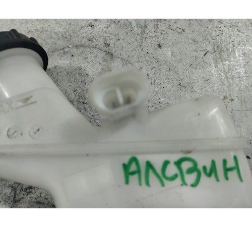 Главный тормозной цилиндр с бачком