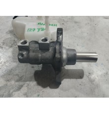 Главный тормозной цилиндр с бачком