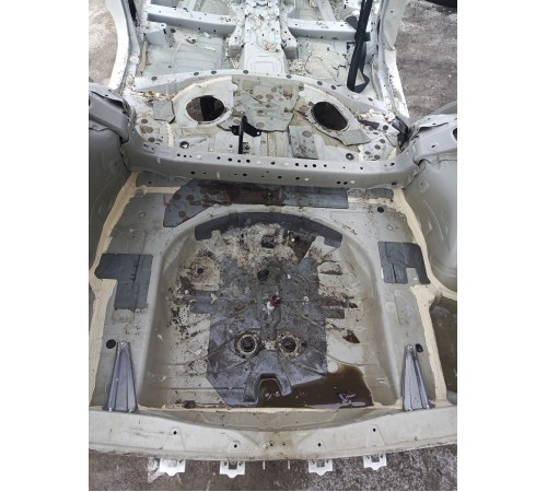 Ниша запасного колеса