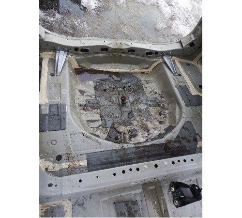 Ниша запасного колеса