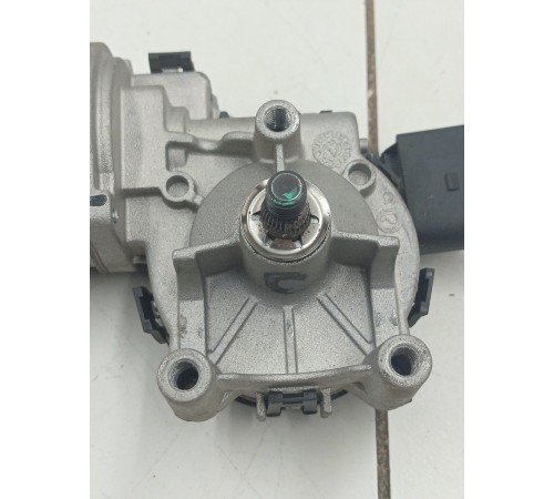 Моторчик стеклоочистителя передний