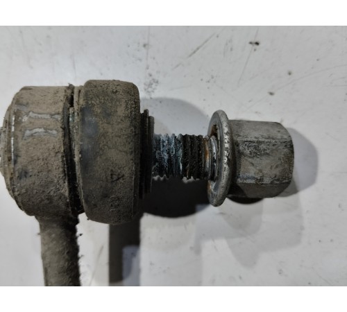 Стойка стабилизатора задняя