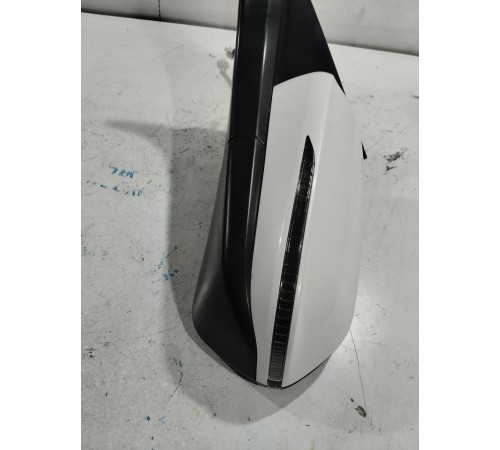 Зеркало заднего вида левое