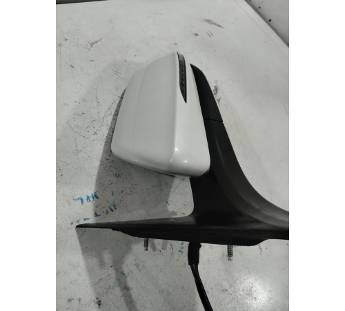 Зеркало заднего вида левое