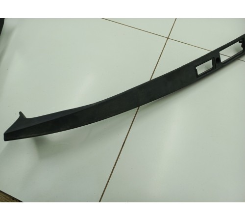 Накладка крышки багажника подсветки номера