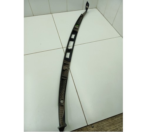 Накладка крышки багажника подсветки номера