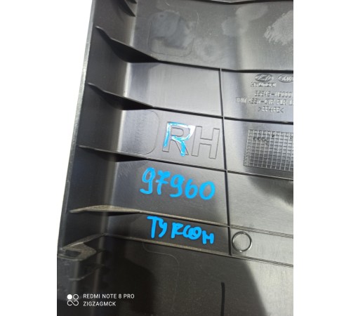 Обшивка центральной стойки(правая нижняя)