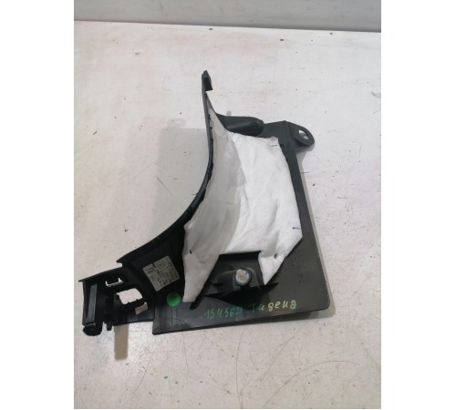 Накладка стойки передняя правая