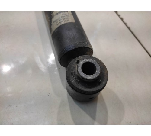 Амортизатор (задний, правый)