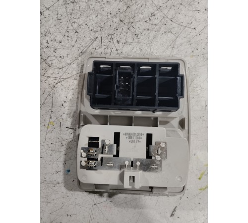 Плафон внутреннего освещения салона кабины