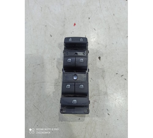 Блок управления стеклоподъемниками (передний левый)