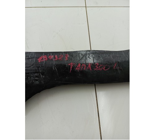 Пыльник крыла передний левый