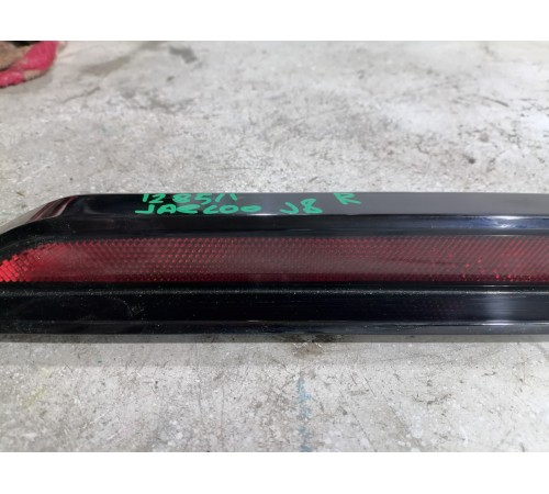 Отражатель света катафот бампера правый