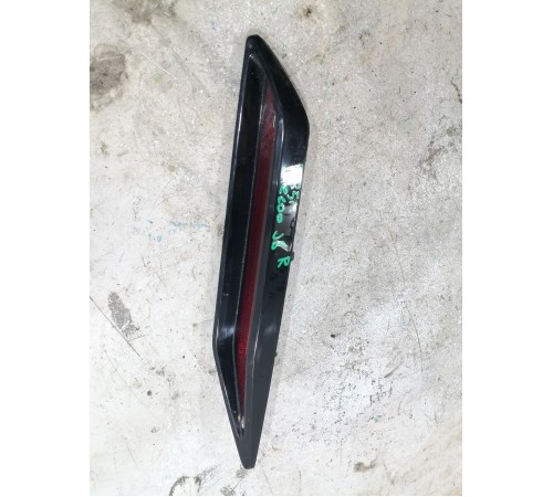 Отражатель света катафот бампера правый