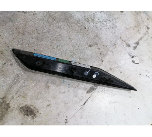 Отражатель света катафот бампера правый