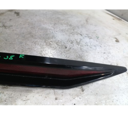 Отражатель света катафот бампера правый