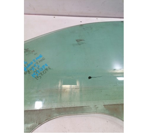 Стекло переднее левое