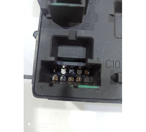 Монтажный блок,подкапотный