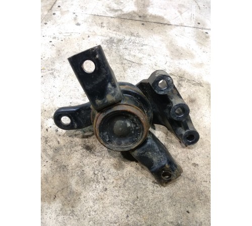 Опора двигателя правая