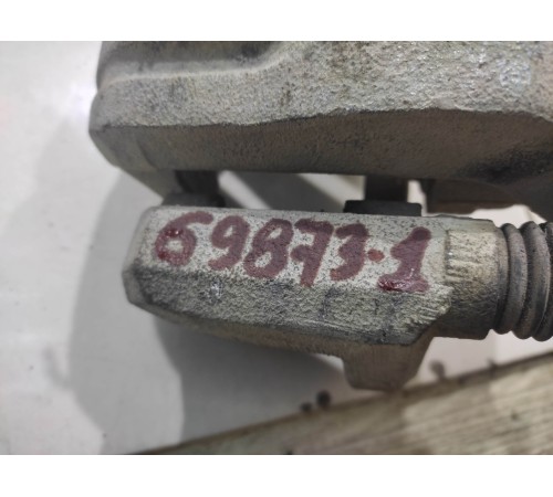 Суппорт (передний, правый)