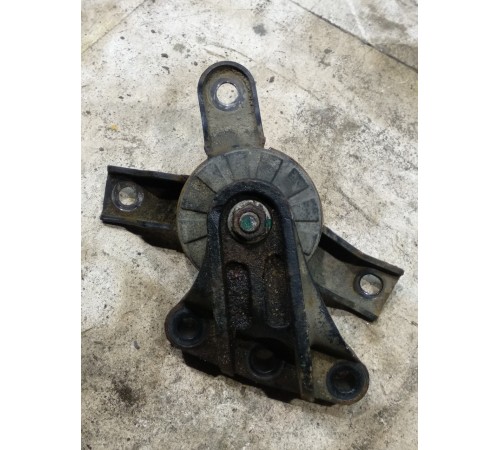 Опора двигателя правая