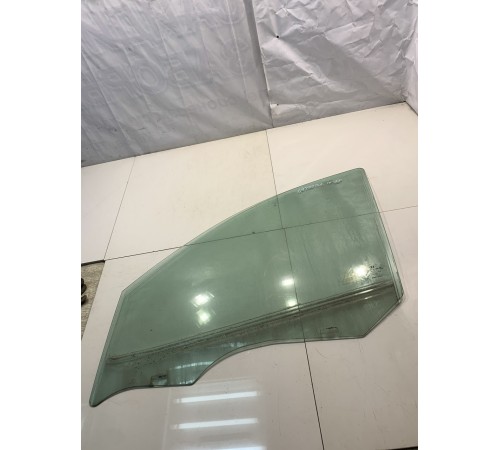 Стекло двери (переднее, левое)