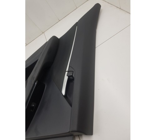 Обшивка двери задняя левая