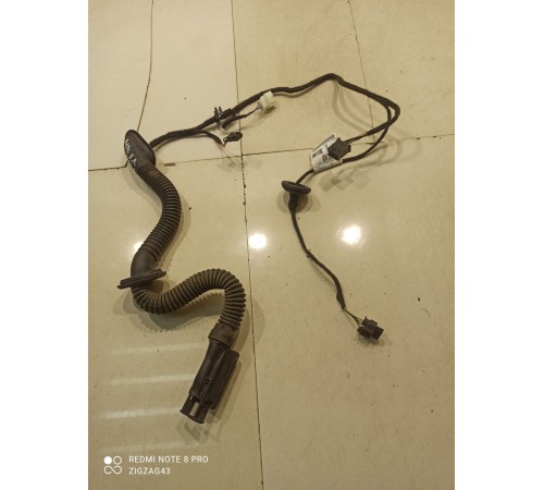 Электропроводка двери (задняя левая)