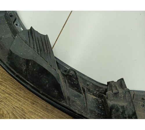 Накладка переднего бампера верхняя