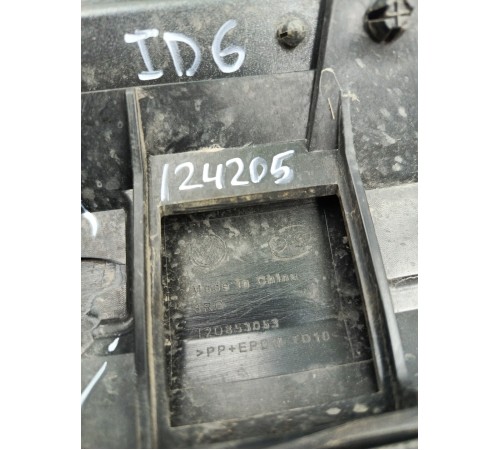 Накладка переднего бампера верхняя