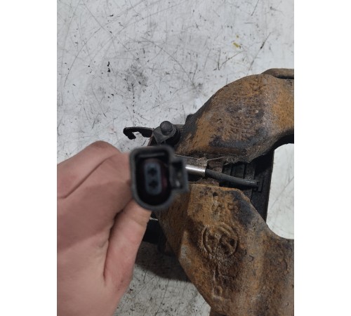 Суппорт передний левый