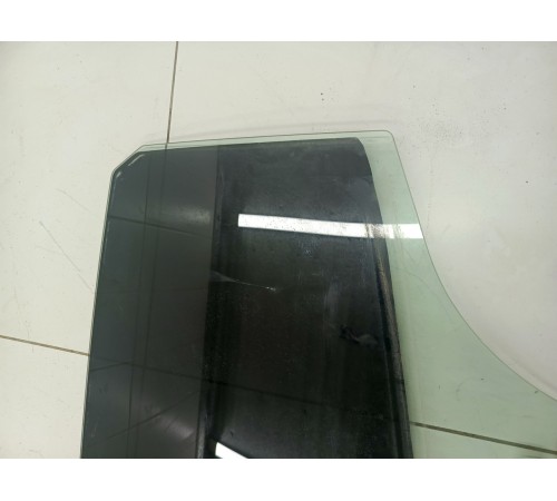 Стекло заднее