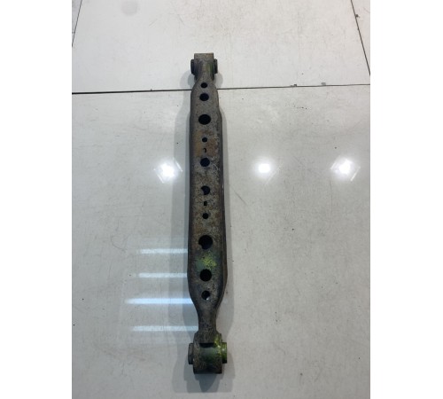 Рычаг задний(нижний,левый)