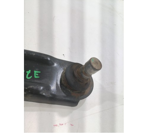 Рычаг подвески передний правый нижний