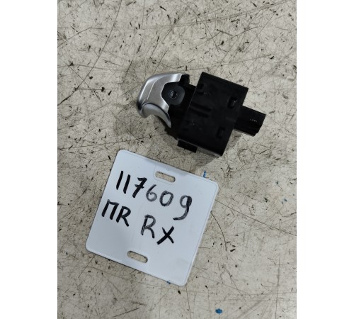 Кнопка стеклоподъемника передняя правая 