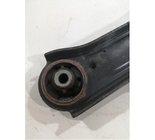 Рычаг подвески передний правый нижний