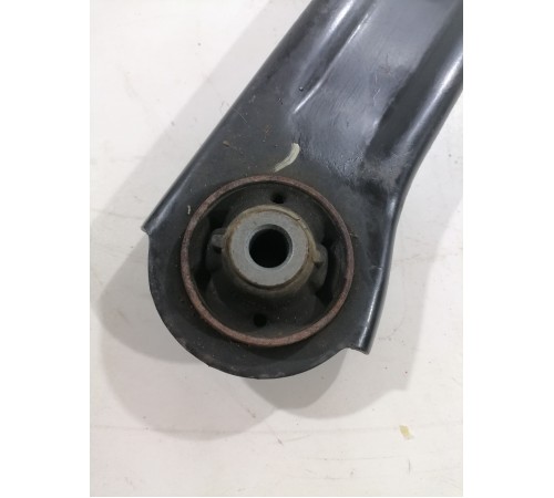 Рычаг подвески передний правый нижний