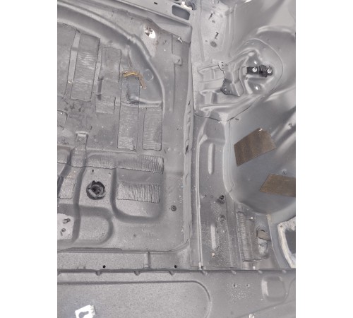 Ниша багажника(запасного колеса)