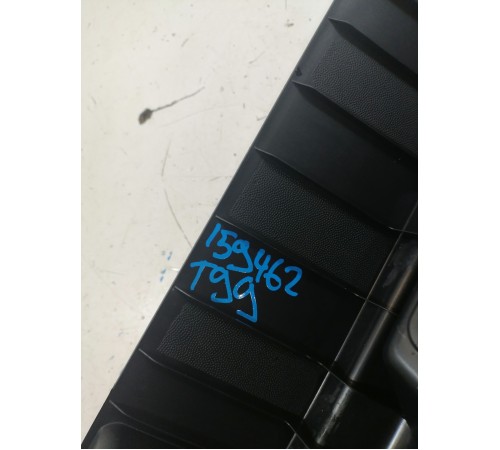 Накладка замка багажника задняя