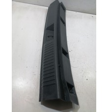 Накладка замка багажника задняя