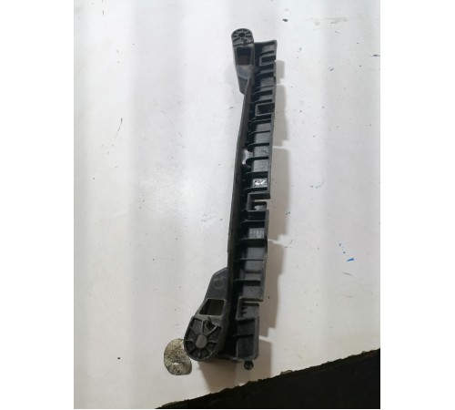 кронштейн бампера 